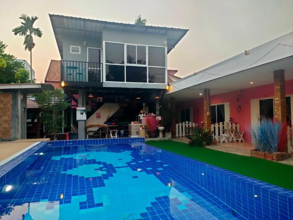 Baan Gon Chompu Hotel Suan Phueng Luaran gambar